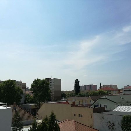 Apartamento Ambiente Dunajská Streda Exterior foto