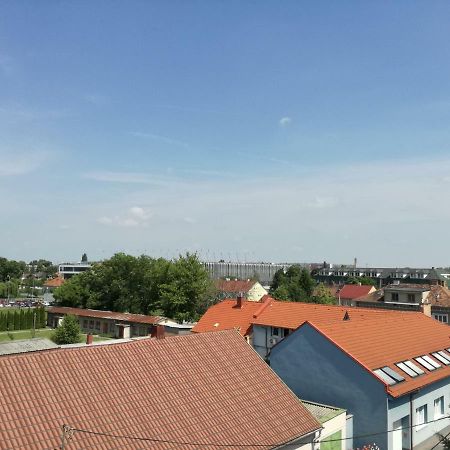 Apartamento Ambiente Dunajská Streda Exterior foto